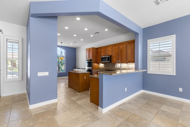 Building Photo - 40378 Corte San Carlos