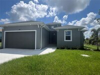 Building Photo - 133 Thelma Dr