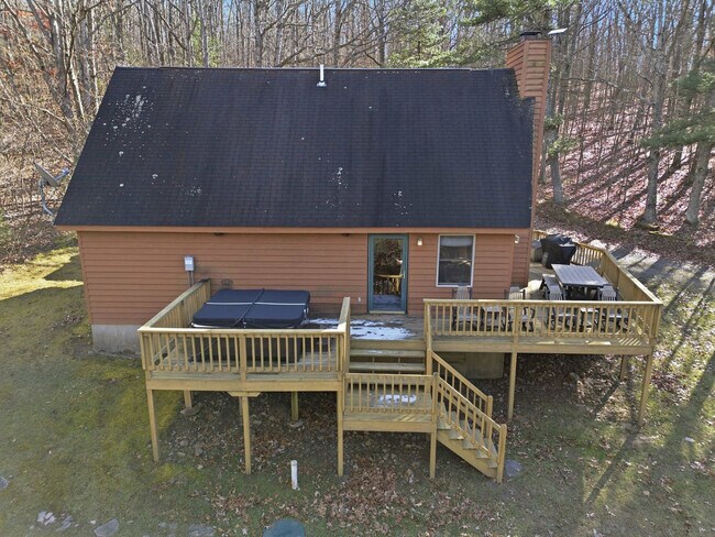 Building Photo - 610 Traci Ln