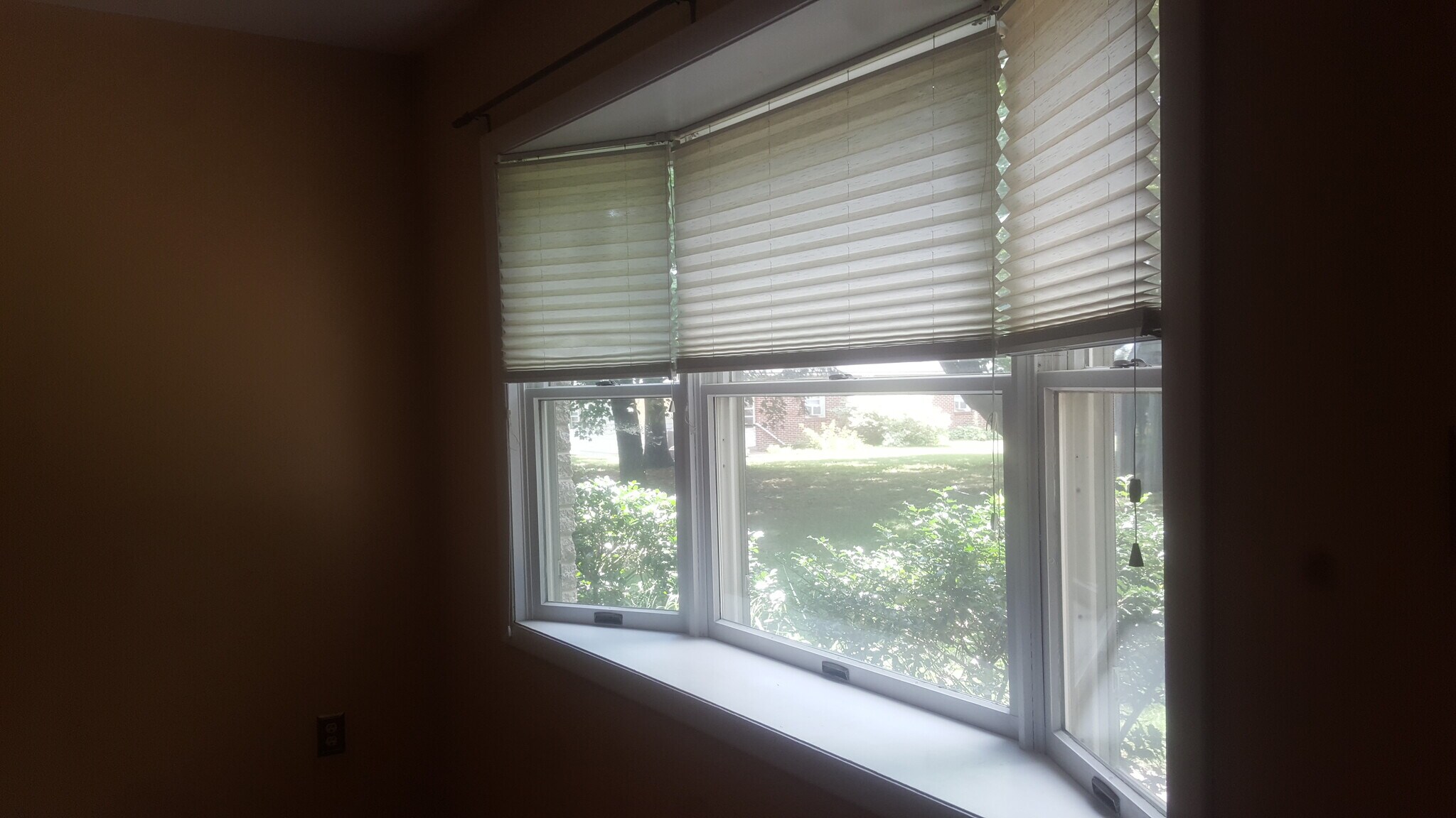 Building Photo - 935 West Whitehall Road