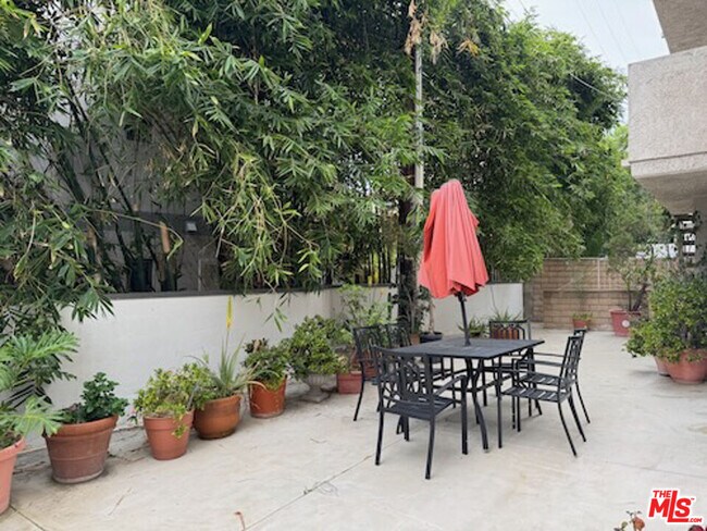 Building Photo - 1655 Selby Ave