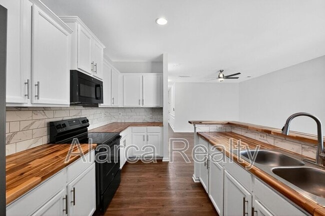 Building Photo - 14256 Drake Watch Ln