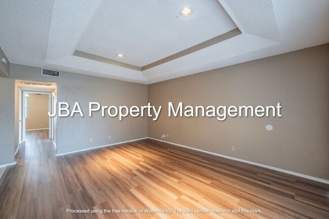 Building Photo - 807 White Rock St