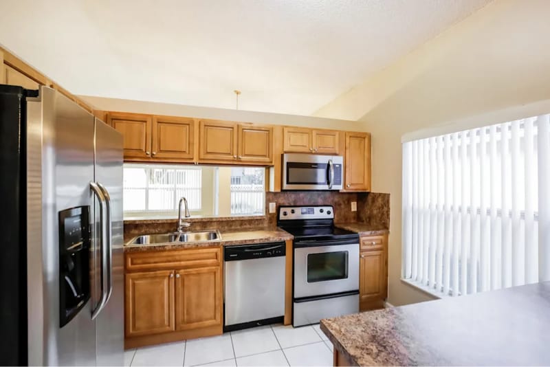 Building Photo - 10890 NW 46th Dr