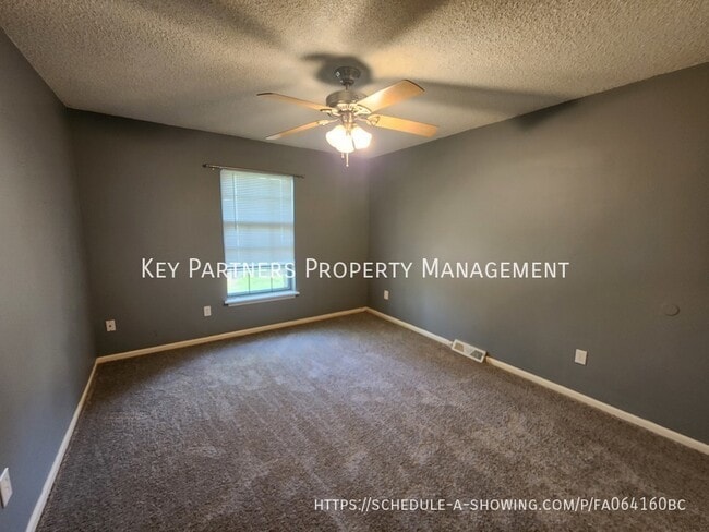 Building Photo - 9110 W 102nd St