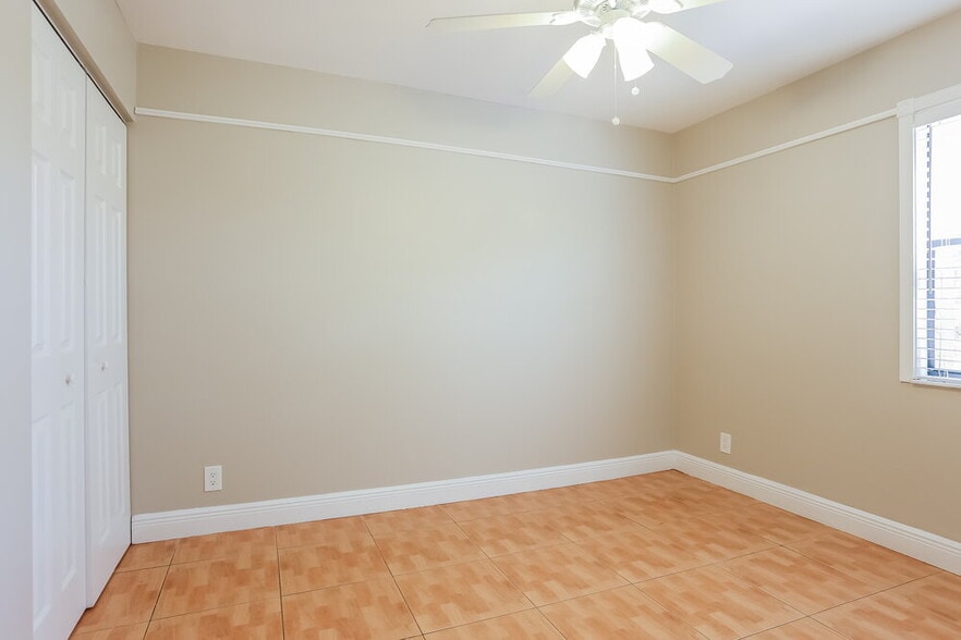 Building Photo - 11235 NW 43rd Pl