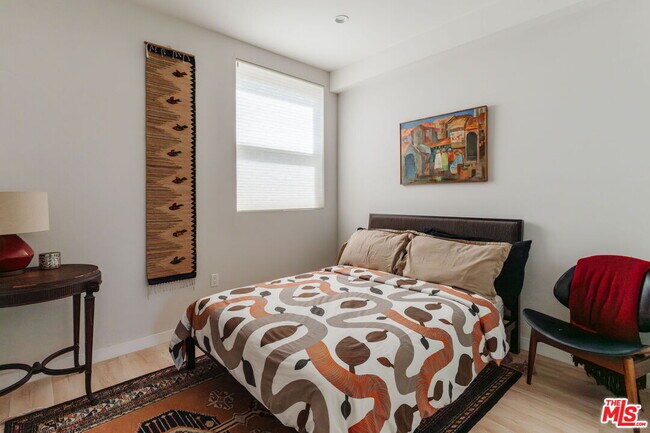 Building Photo - 6072 Pickford St