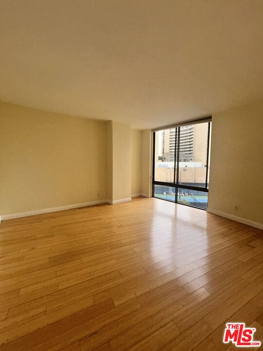 Building Photo - 4337 Marina City Dr