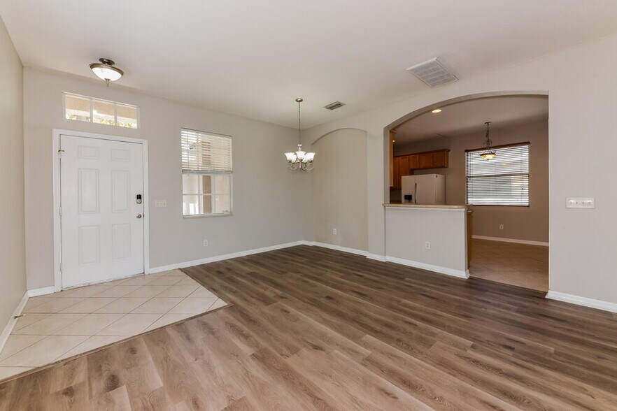 Building Photo - 908 Larwood Pine Dr