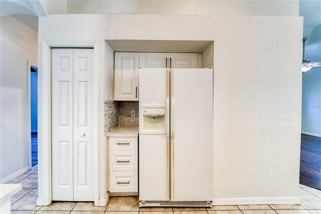 Building Photo - 10124 Cannon Dr