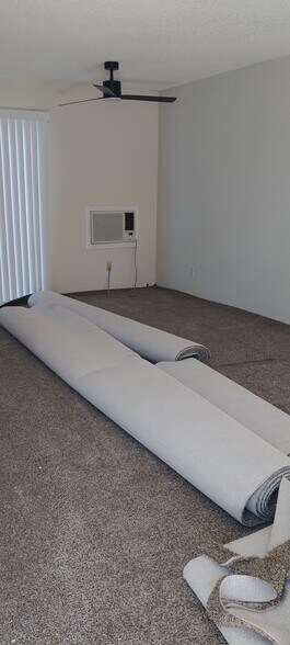 Building Photo - 122 Del Norte Ct