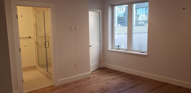 Building Photo - 50 Hichborn St