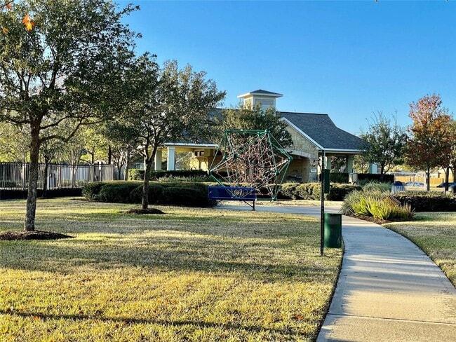 Building Photo - 17810 Serene Shore Dr