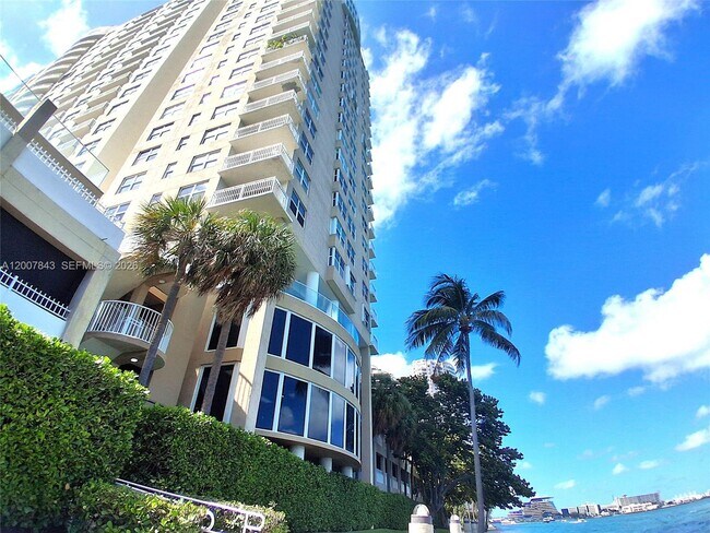 Building Photo - 770 Claughton Island Dr