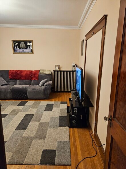 Building Photo - 4354 Washington St