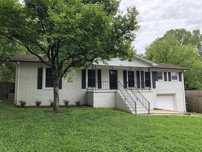 3 Bed 2 Bath Rental House in Huntsville - 4001 Foster Ave SW Huntsville