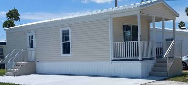 Building Photo - 200 S Banana River Dr