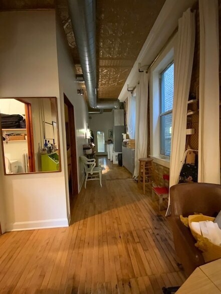Building Photo - 1038 W 32nd St
