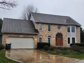 Building Photo - 1523 Greenlake Dr
