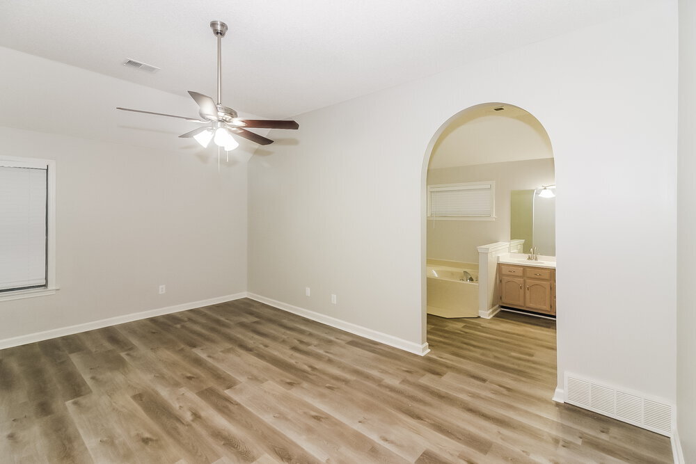 Building Photo - 636 Old River Cove