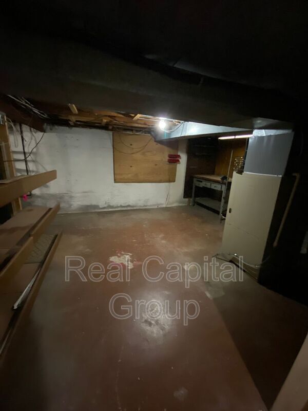 Building Photo - 3518 Ontario Ave