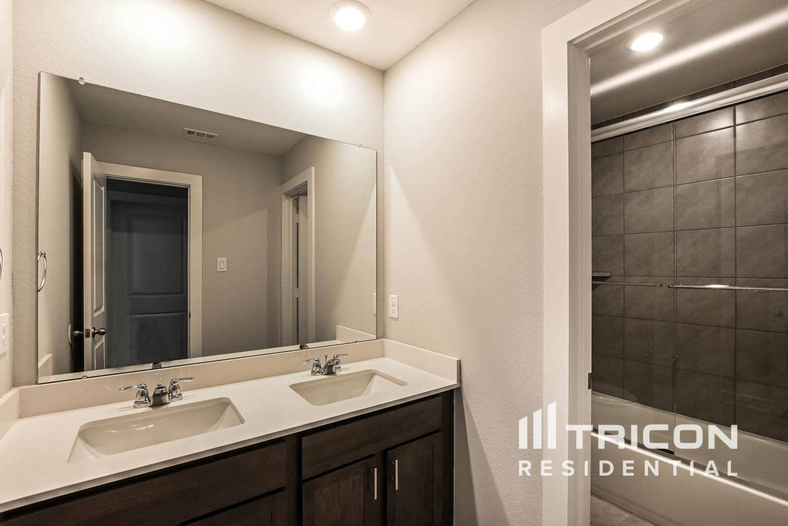 Building Photo - 22823 Terrazzo Dr