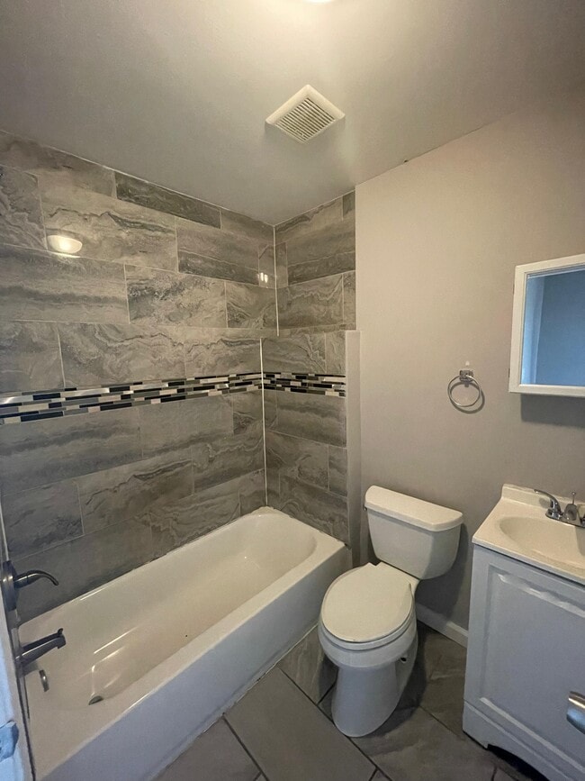 Building Photo - Madison