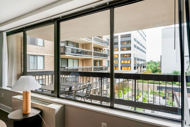 Building Photo - 1515 Richmond Hwy