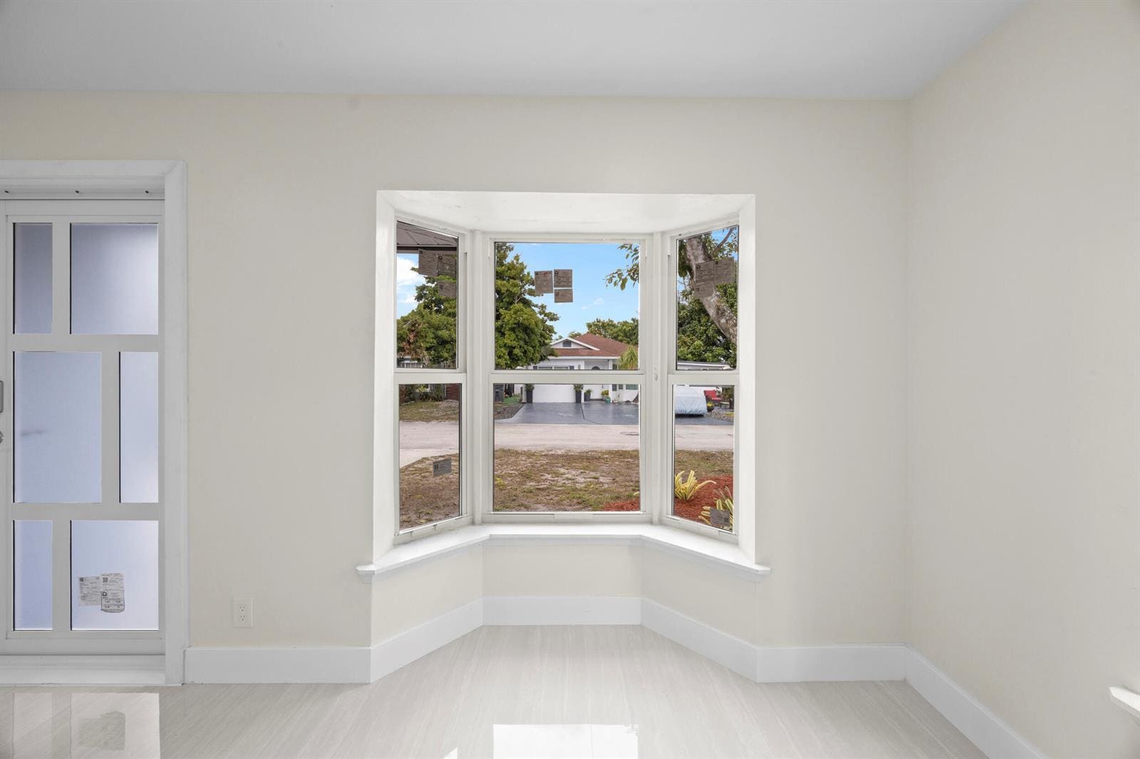 Building Photo - 5664 Boynton Cres