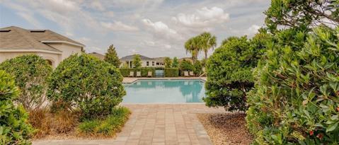 Building Photo - 275 Lake Lucerne Way