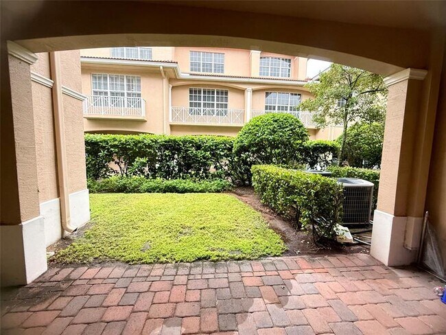 Building Photo - 4804 Sawgrass Breeze Dr