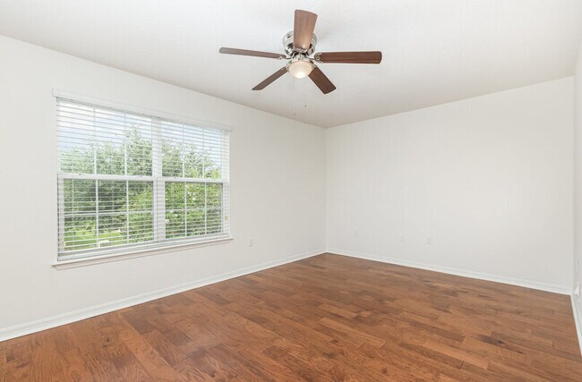 Building Photo - 9026 Paolos Pl