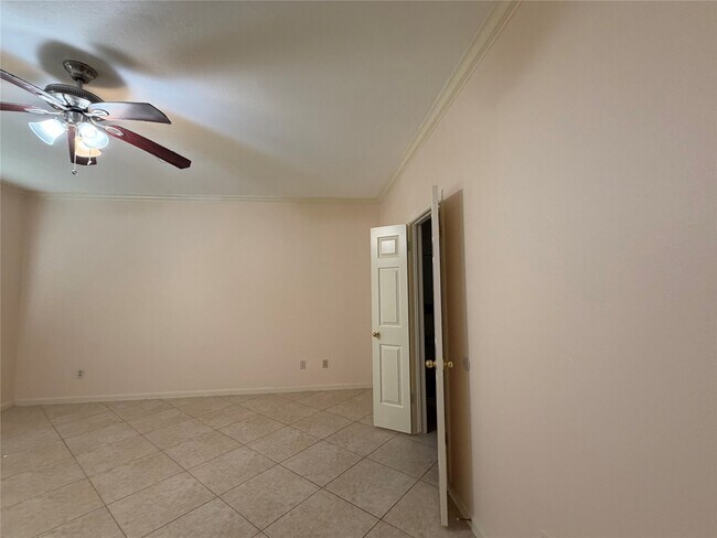 Building Photo - 3739 Elkins Rd