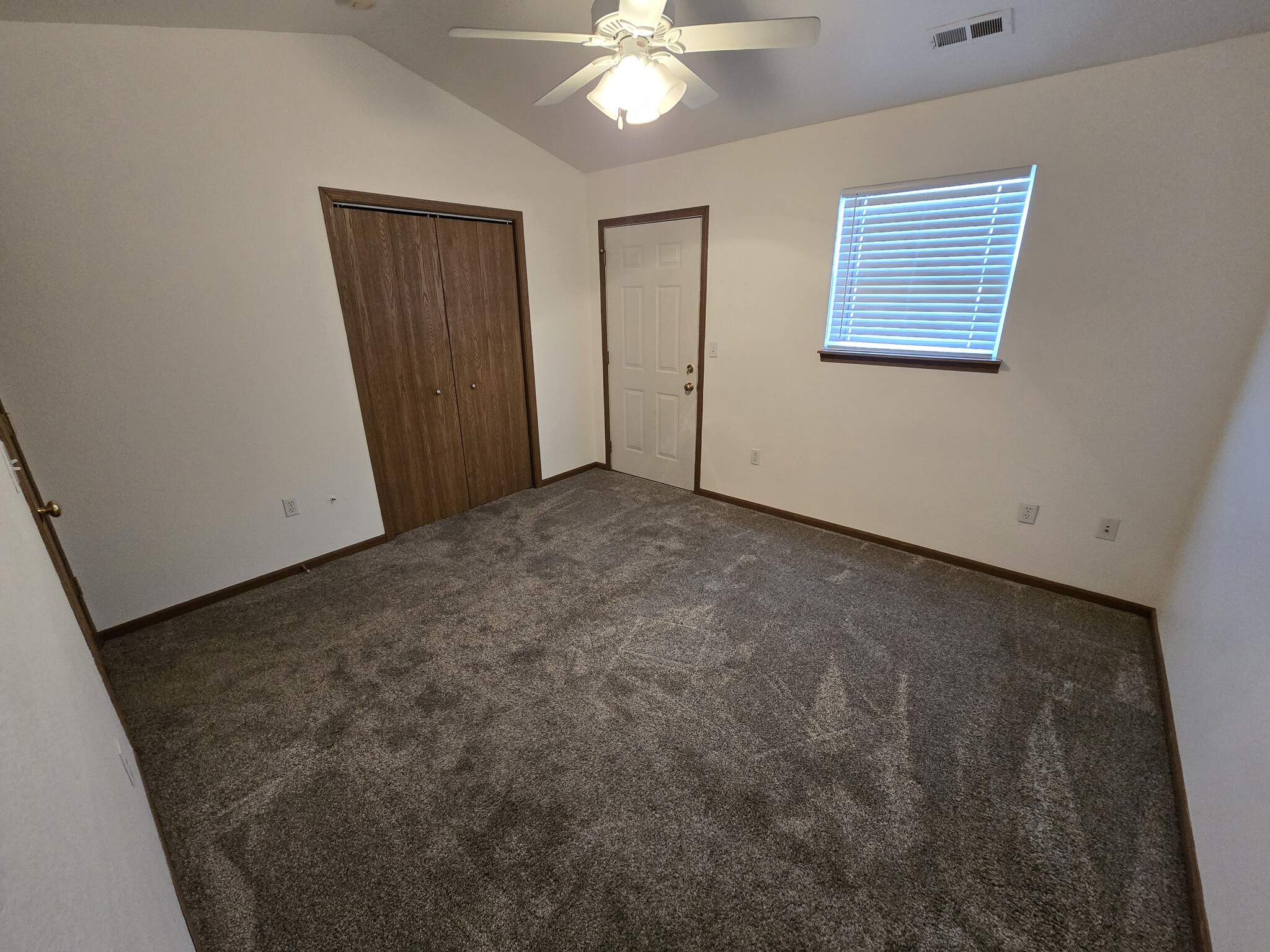 Master Bedroom - 1015 Diamond Head Rd