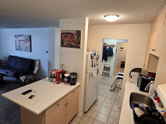 Building Photo - Charming 1-Bedroom Condo in the Heart of Denver's University Neighborhood