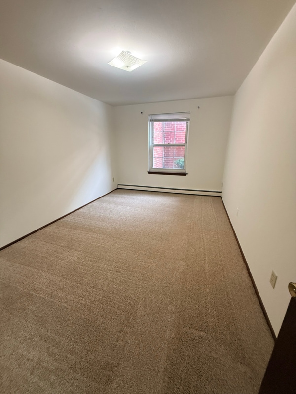 Building Photo - 4333 N Oakland Ave