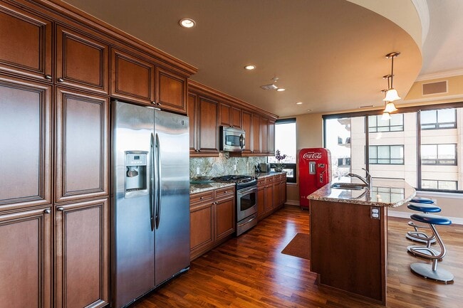 Building Photo - 2990 E 17th Ave