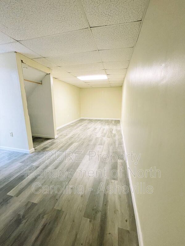 Building Photo - 25 Evelake Dr