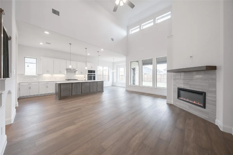 Building Photo - 2420 Bernham Dr