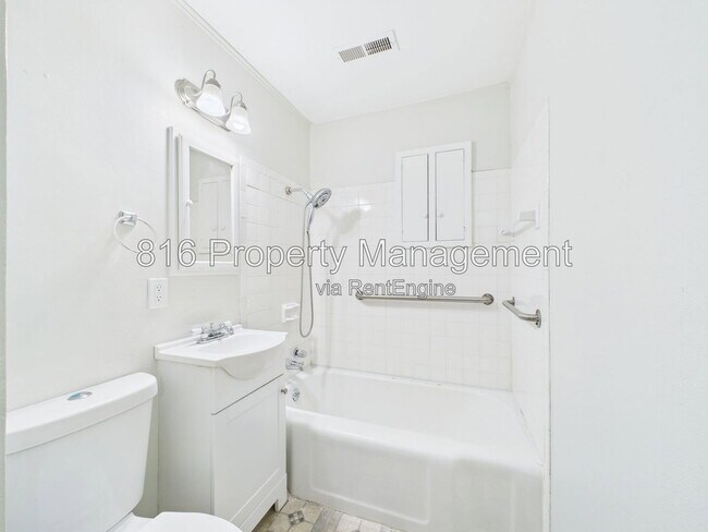 Building Photo - 6420 W 81st Terrace