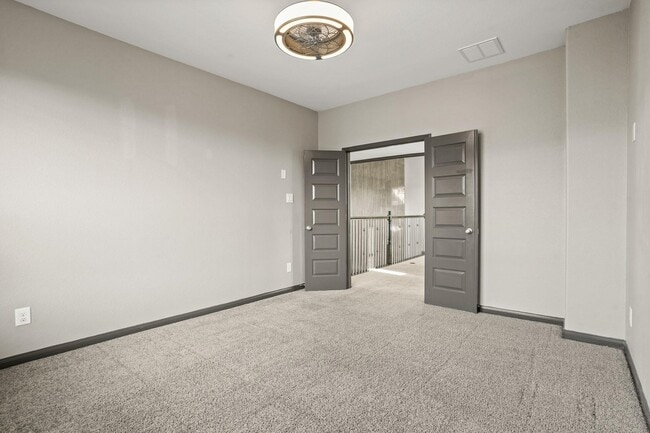 Building Photo - 14105 N Lake Branch Ln