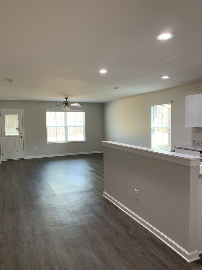 Building Photo - 2165 Kilpatrick LN