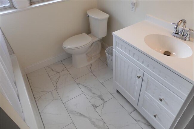 Building Photo - 203 Boone St