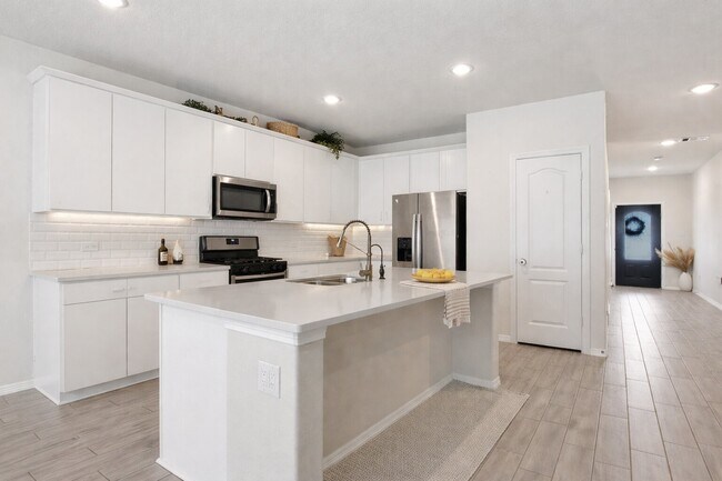 Building Photo - 14532 Jelly Pnes Dr