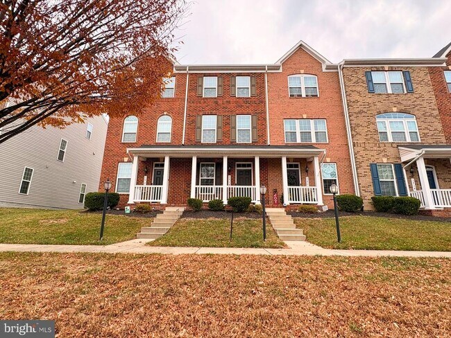 Building Photo - 1718 Featherstone Rd