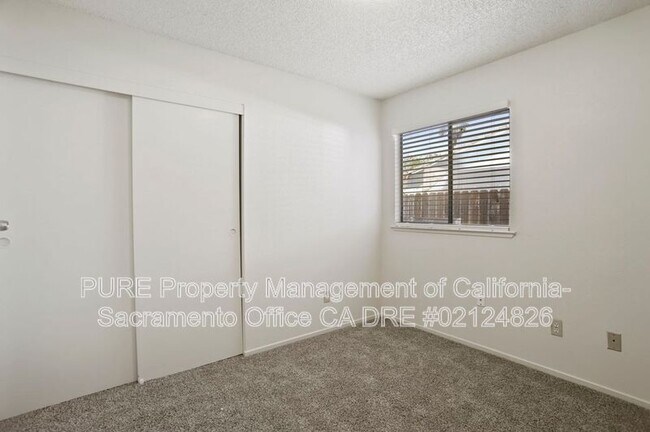 Building Photo - 6101 Tupelo Dr