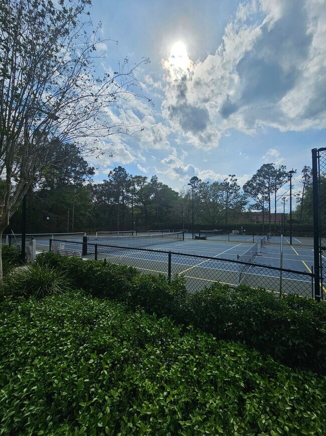 Building Photo - Victoria Park 3 Bedroom Home in Deland