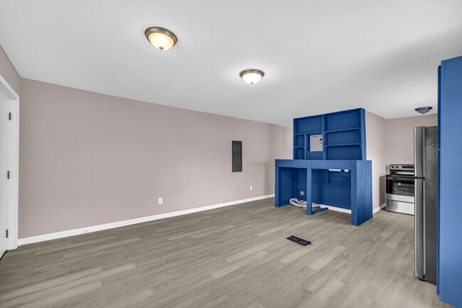 Building Photo - Charming 2BR Duplex in Atlanta