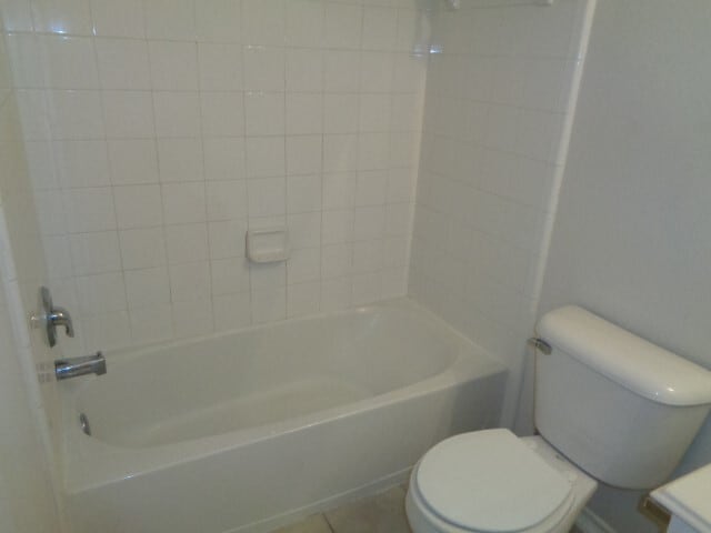 Building Photo - 17147 Oakwood Chase Dr