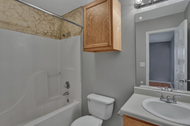 Building Photo - 4 Bedroom with Large Yard in Brandon, MS